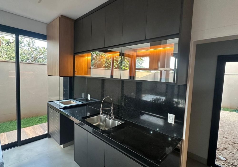 WhatsApp Image 2025-11-26 at 16.23.49 (2)