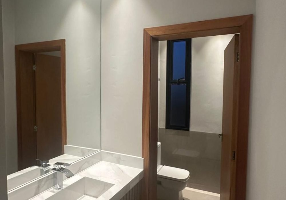 WhatsApp Image 2025-11-26 at 16.23.50 (1)