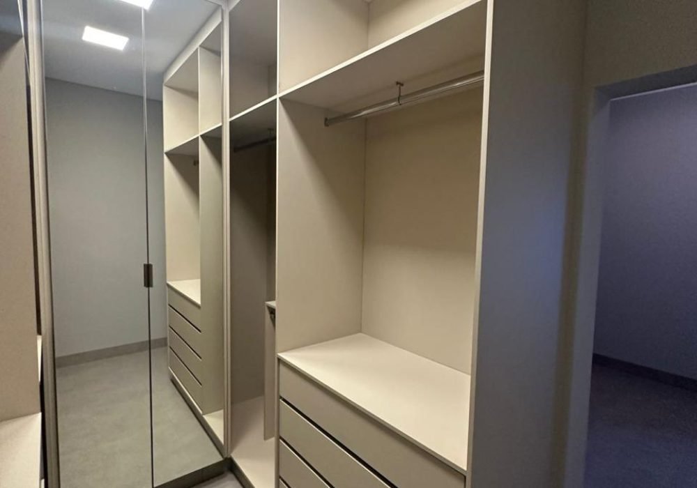 WhatsApp Image 2025-11-26 at 16.23.52 (1)